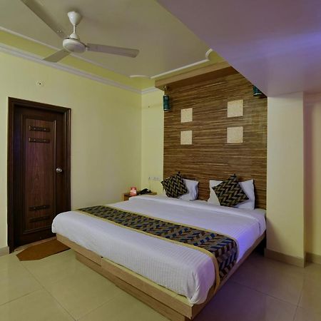 Oyo 2289 Hotel Radha Palace Kukas Εξωτερικό φωτογραφία