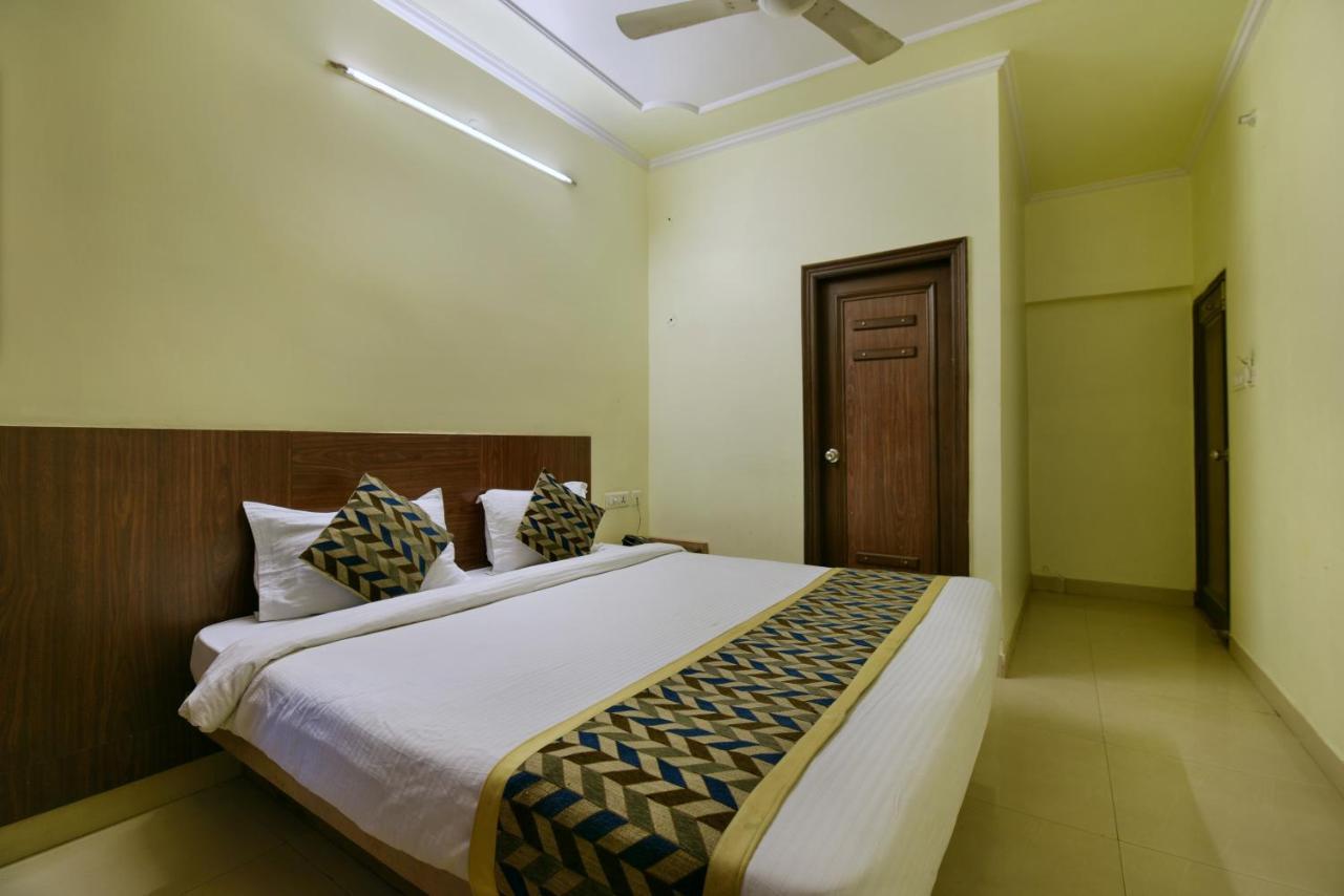 Oyo 2289 Hotel Radha Palace Kukas Εξωτερικό φωτογραφία