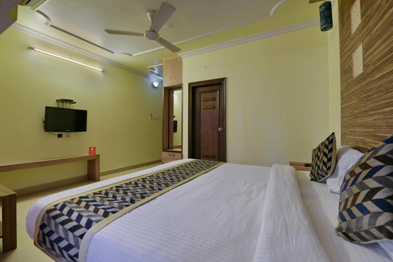 Oyo 2289 Hotel Radha Palace Kukas Εξωτερικό φωτογραφία